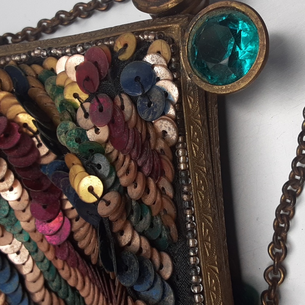 Vintage colorful sequined purse. - Picture 6 of 7